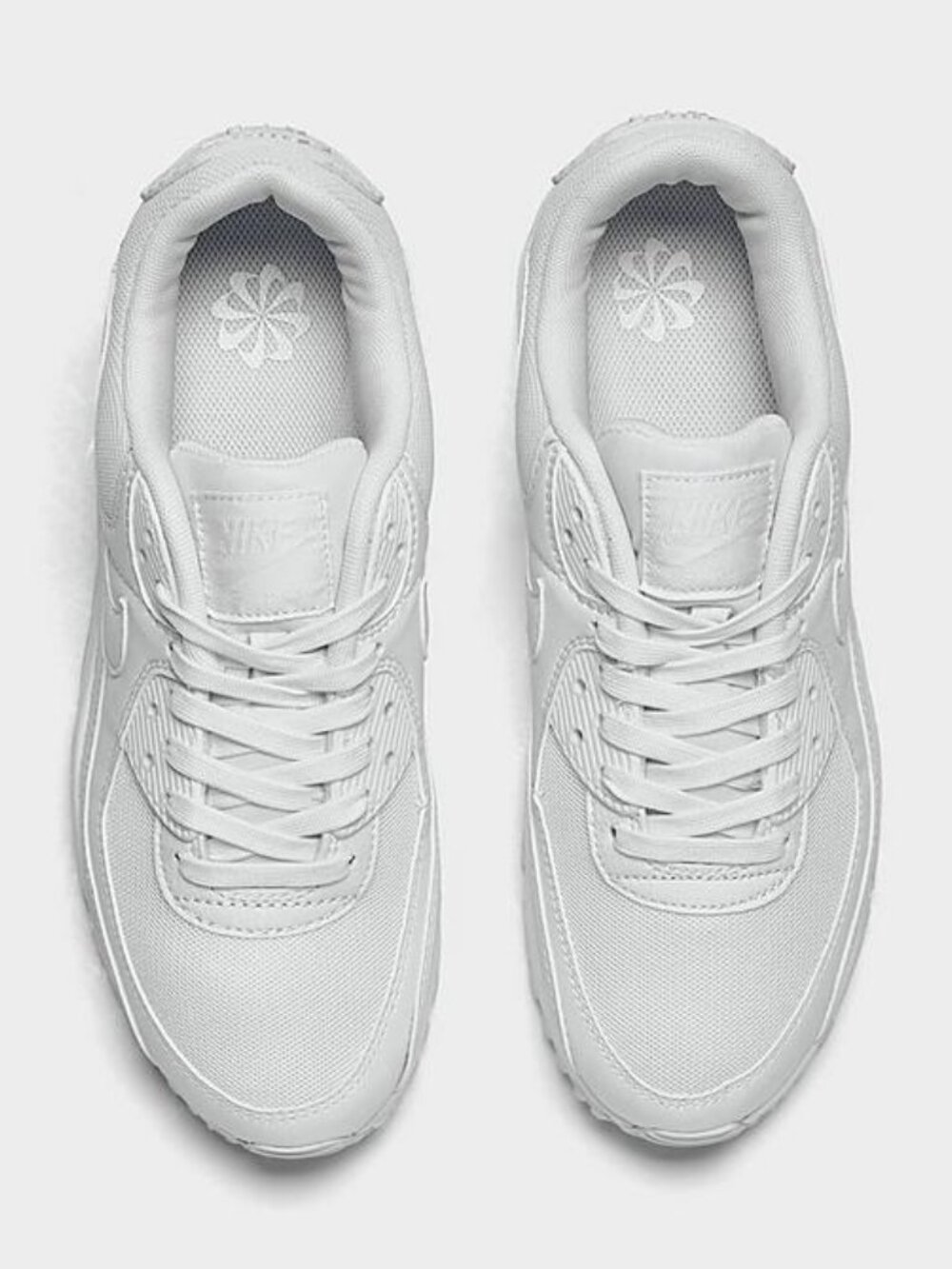 Women's Nike Air Max 90 Shoes - Triple White DH8010-100 - Picture 7 of 9